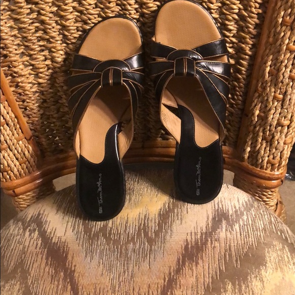 Thom McAn Shoes - Thom McAn sandals